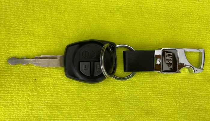 2017 Maruti Dzire VXI, Petrol, Manual, 38,584 km, Key Close Up