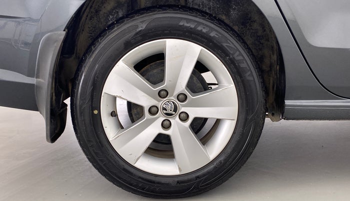 2020 Skoda Rapid 1.0 AMBITION TSI AT, Petrol, Automatic, 38,623 km, Right Rear Wheel