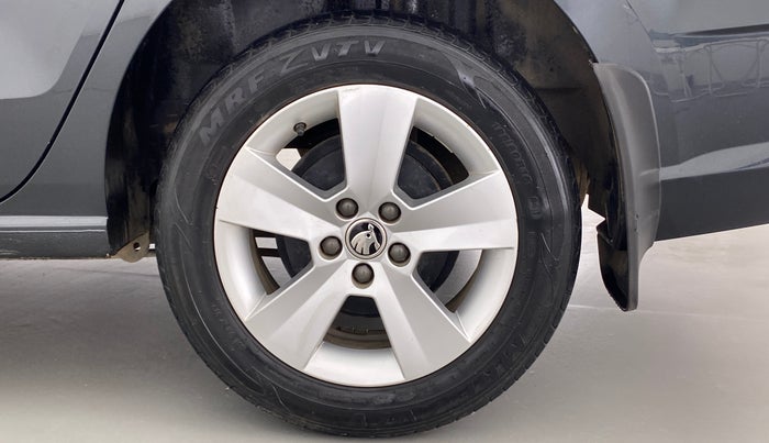 2020 Skoda Rapid 1.0 AMBITION TSI AT, Petrol, Automatic, 38,623 km, Left Rear Wheel