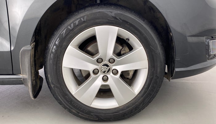 2020 Skoda Rapid 1.0 AMBITION TSI AT, Petrol, Automatic, 38,623 km, Right Front Wheel