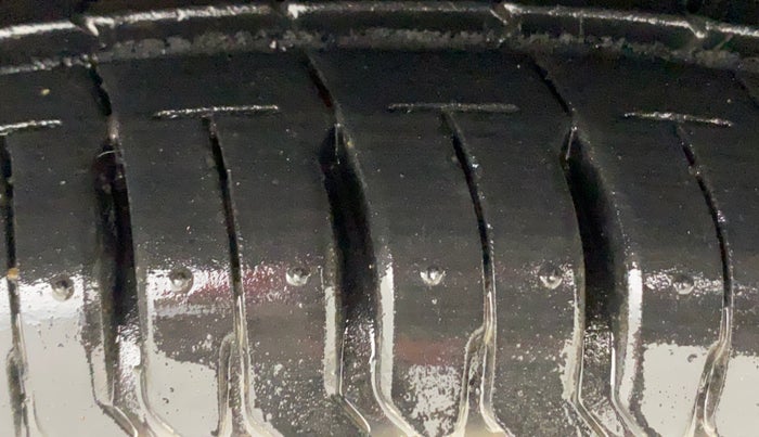 2019 Maruti Swift VXI, Petrol, Manual, 18,641 km, Right Front Tyre Tread