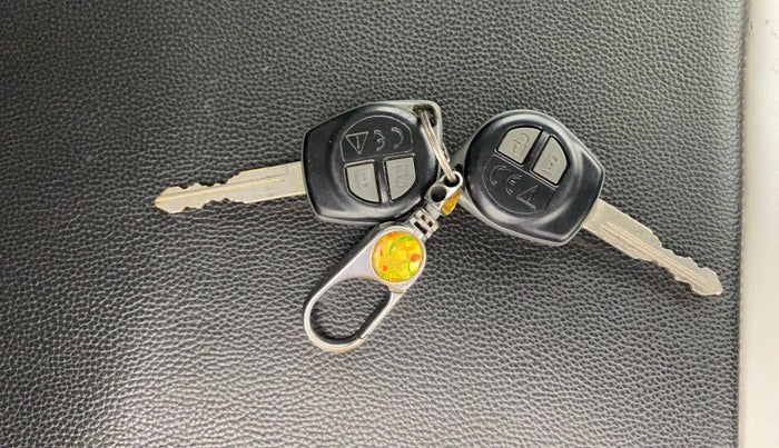 2019 Maruti Swift VXI, Petrol, Manual, 18,641 km, Key Close Up