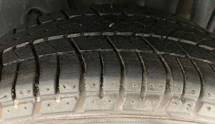 2016 Tata Tiago XZ 1.2 REVOTRON, Petrol, Manual, 65,072 km, Left Rear Tyre Tread