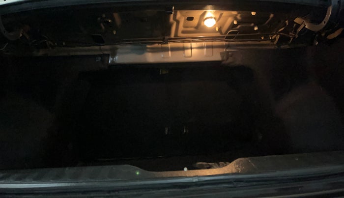 2016 Maruti Ciaz VXI+, Petrol, Manual, 65,720 km, Boot Inside