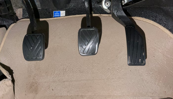 2016 Maruti Ciaz VXI+, Petrol, Manual, 65,720 km, Pedals