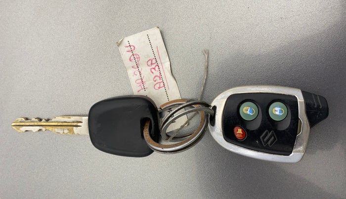 2018 Maruti Wagon R 1.0 LXI CNG, CNG, Manual, 1,10,864 km, Key Close Up