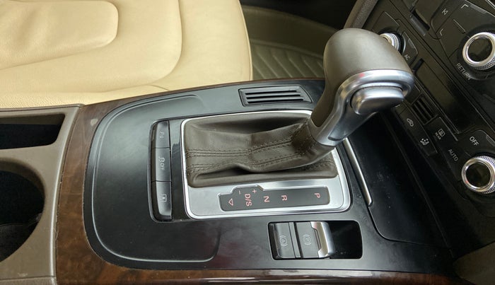 2013 Audi A4 2.0 TDI S LINE, Diesel, Automatic, 30,686 km, Gear Lever