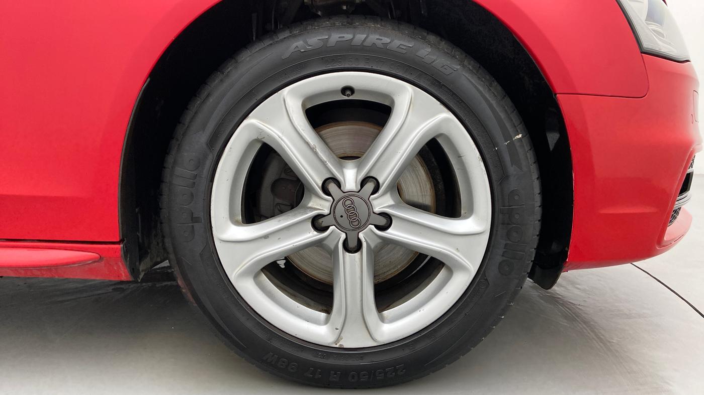 2013 Audi A4 2.0 TDI S LINE, Diesel, Automatic, 30,686 km, Right Front Wheel