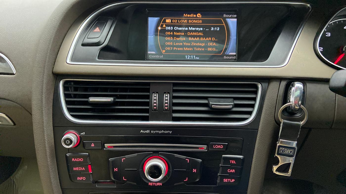2013 Audi A4 2.0 TDI S LINE, Diesel, Automatic, 30,686 km, Infotainment System