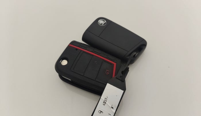 2023 Skoda KUSHAQ  MONTE CARLO 1.0L TSI MT, Petrol, Manual, 22,401 km, Key Close Up