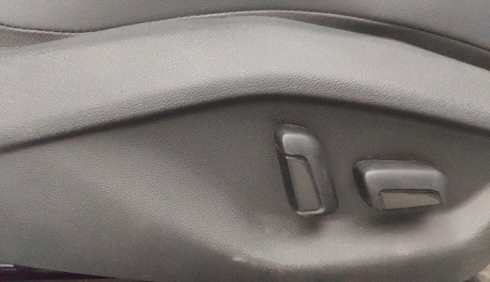 2023 Skoda KUSHAQ  MONTE CARLO 1.0L TSI MT, Petrol, Manual, 22,401 km, Driver Side Adjustment Panel