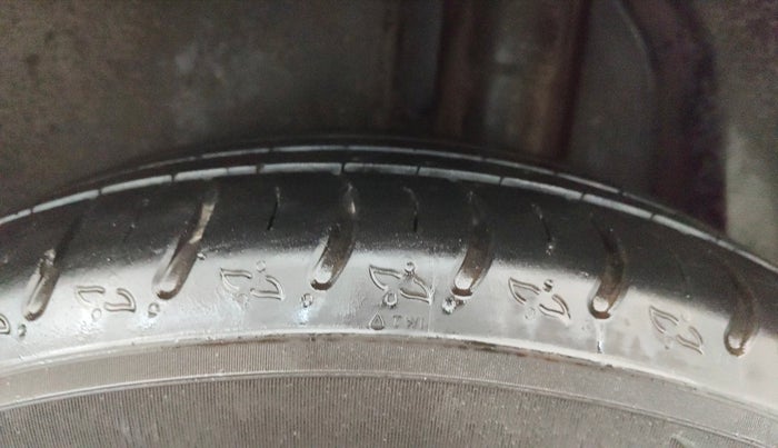 2023 Skoda KUSHAQ  MONTE CARLO 1.0L TSI MT, Petrol, Manual, 22,401 km, Left Rear Tyre Tread