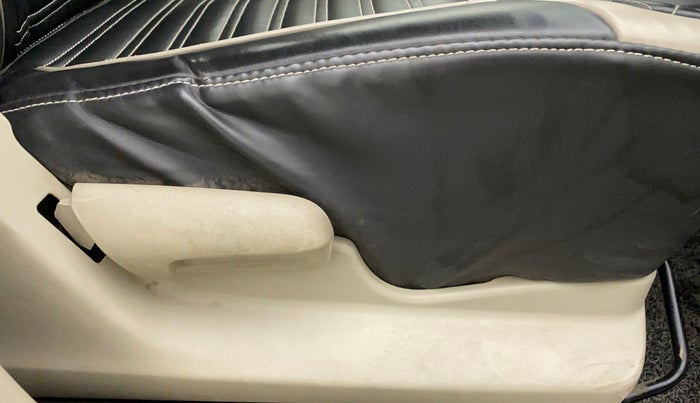 2021 Maruti Celerio VXI (O) CNG, CNG, Manual, 52,703 km, Driver Side Adjustment Panel