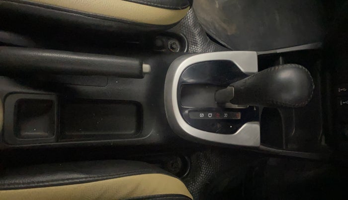 2018 Honda Jazz 1.2L I-VTEC VX CVT, Petrol, Automatic, 30,058 km, Gear Lever