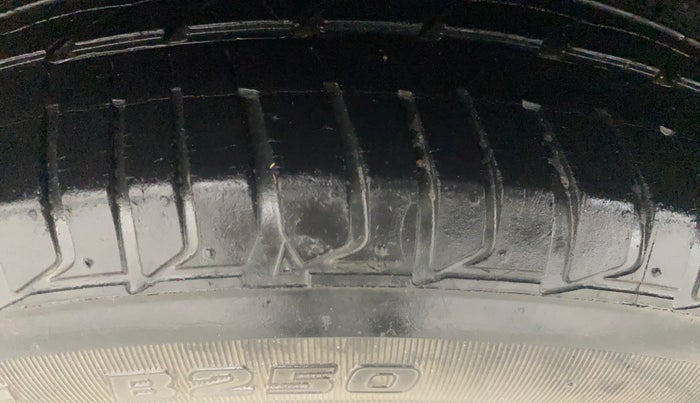 2018 Honda Jazz 1.2L I-VTEC VX CVT, Petrol, Automatic, 30,058 km, Right Rear Tyre Tread