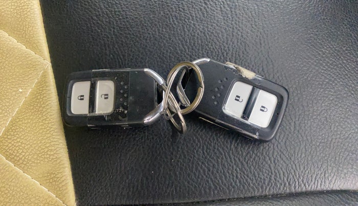 2018 Honda Jazz 1.2L I-VTEC VX CVT, Petrol, Automatic, 30,058 km, Key Close Up