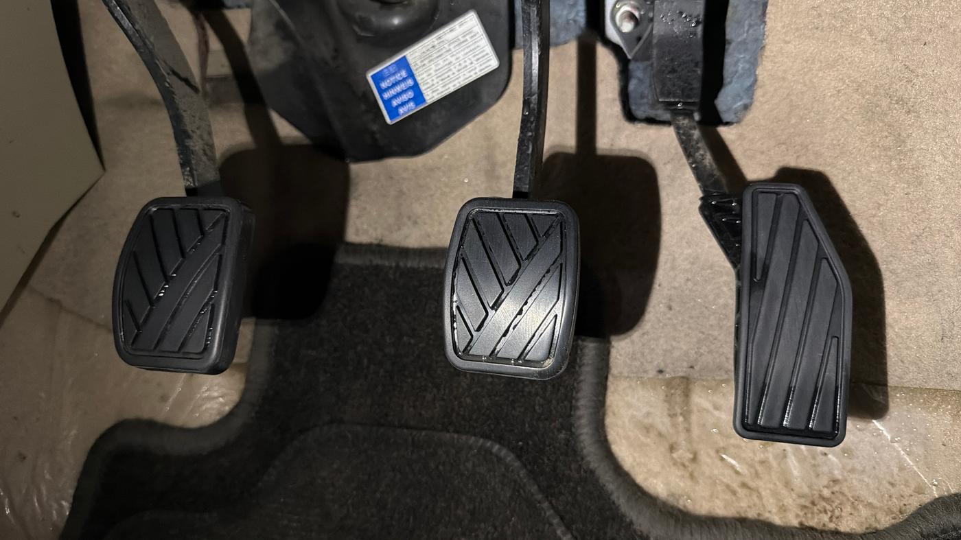 2020 Maruti Dzire LXI, CNG, Manual, 24,446 km, Pedals