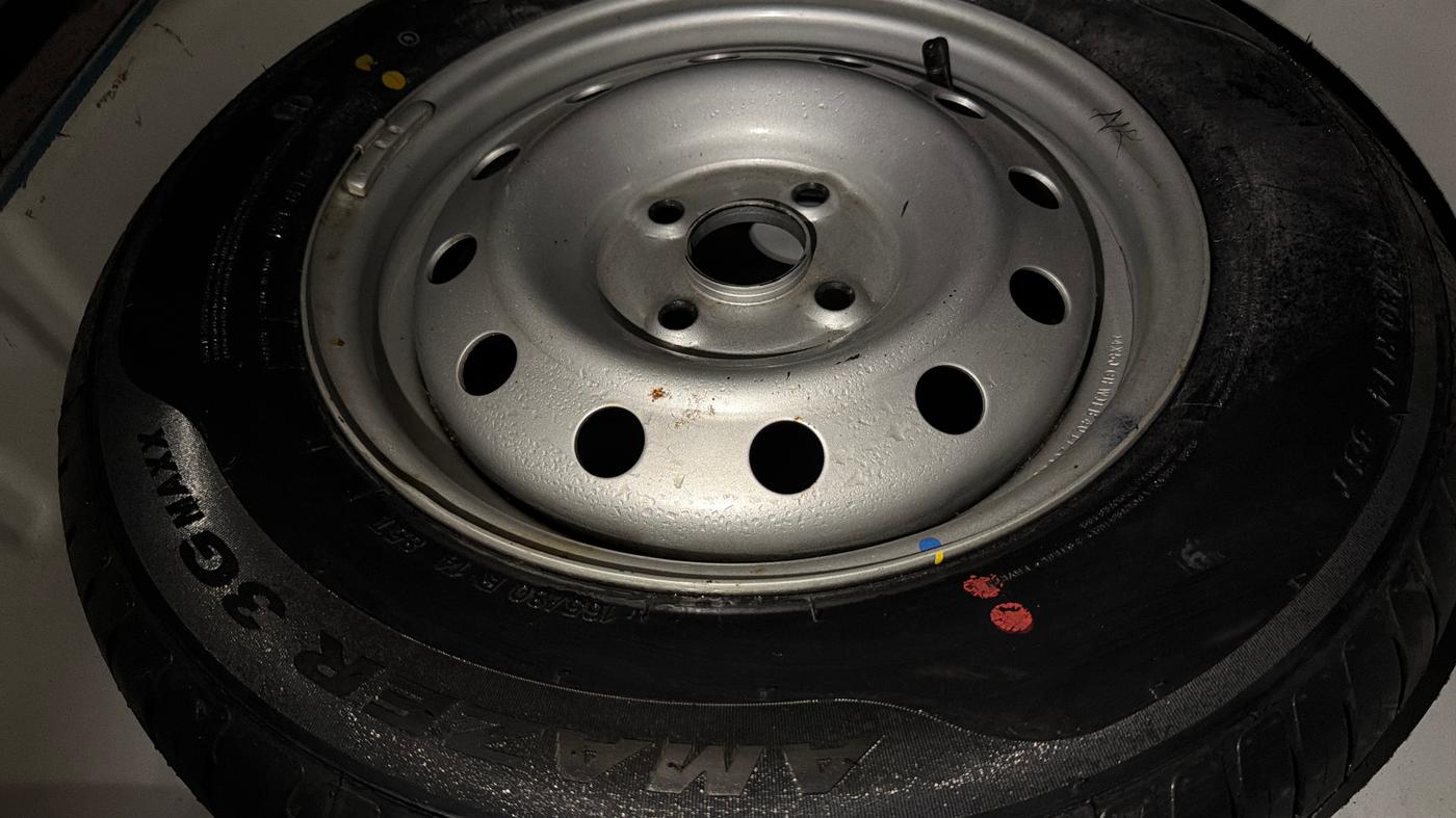 2020 Maruti Dzire LXI, CNG, Manual, 24,446 km, Spare Tyre