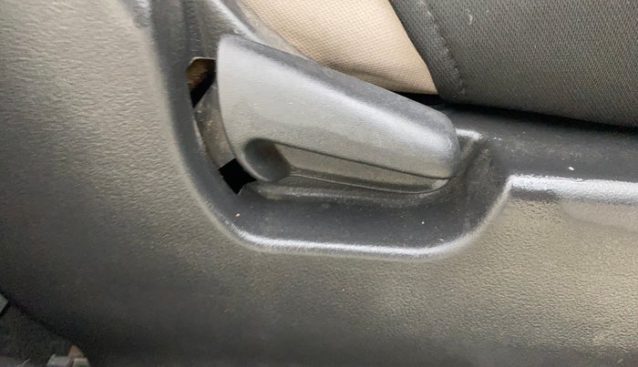 2015 Maruti Wagon R 1.0 VXI, CNG, Manual, 78,955 km, Driver Side Adjustment Panel