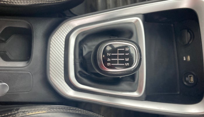 2021 KIA SONET HTX 1.0 IMT, Petrol, Manual, 68,309 km, Gear Lever