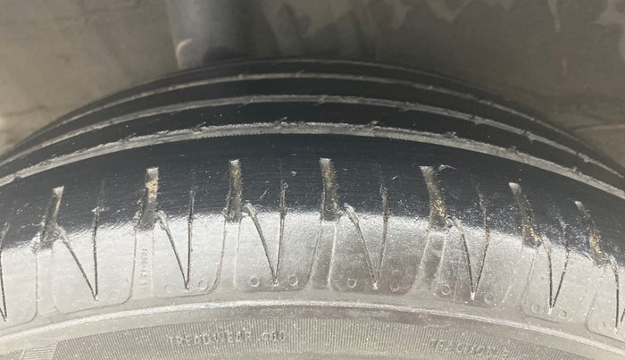 2021 KIA SONET HTX 1.0 IMT, Petrol, Manual, 68,309 km, Right Rear Tyre Tread