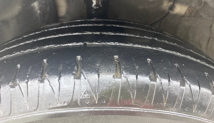 2021 KIA SONET HTX 1.0 IMT, Petrol, Manual, 68,309 km, Left Front Tyre Tread