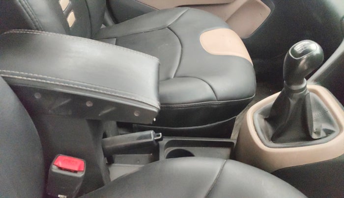 2015 Hyundai Grand i10 MAGNA 1.2 KAPPA VTVT, CNG, Manual, 67,066 km, Gear Lever