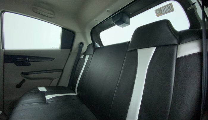 2016 Mahindra Kuv100 K2 6 STR, Petrol, Manual, 71,610 km, Right Side Rear Door Cabin