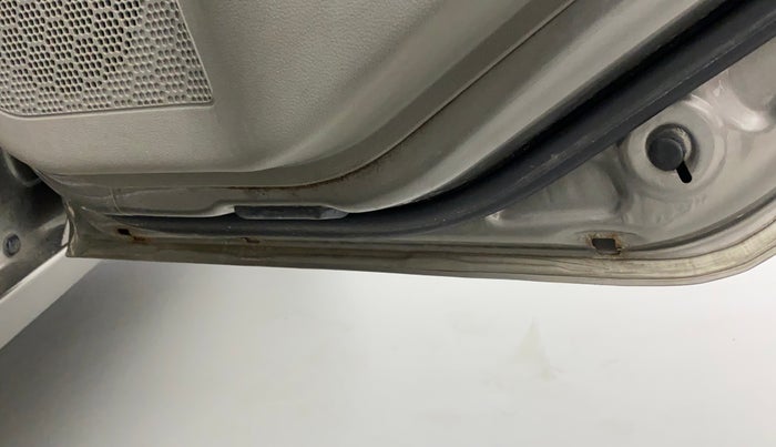 2016 Mahindra Kuv100 K2 6 STR, Petrol, Manual, 71,610 km, Right rear door - Slightly rusted