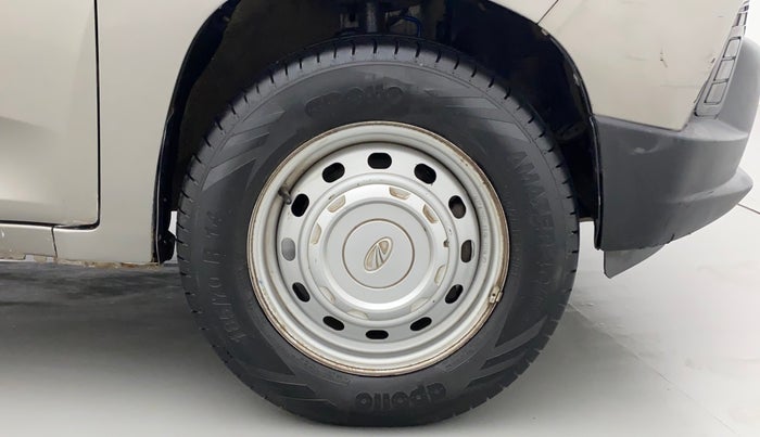 2016 Mahindra Kuv100 K2 6 STR, Petrol, Manual, 71,610 km, Right Front Wheel