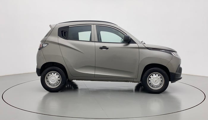 2016 Mahindra Kuv100 K2 6 STR, Petrol, Manual, 71,610 km, Right Side View