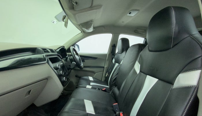 2016 Mahindra Kuv100 K2 6 STR, Petrol, Manual, 71,610 km, Right Side Front Door Cabin