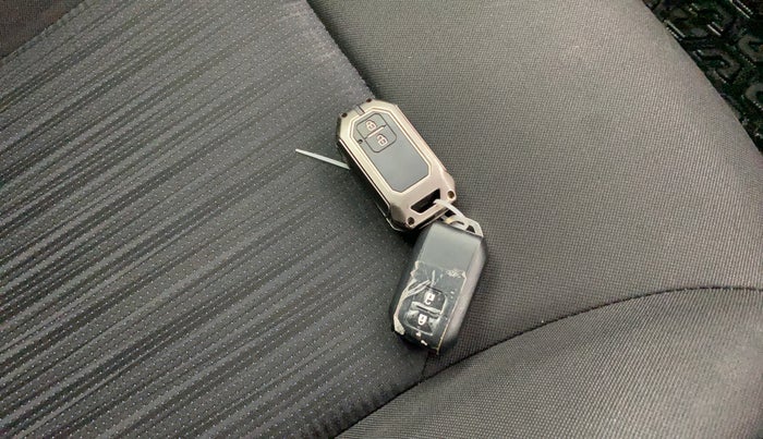 2022 Maruti Baleno ALPHA PETROL 1.2, Petrol, Manual, 48,856 km, Key Close Up