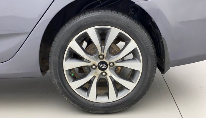 2015 Hyundai Verna FLUIDIC 4S 1.6 VTVT S(O), Petrol, Manual, 69,489 km, Left Rear Wheel