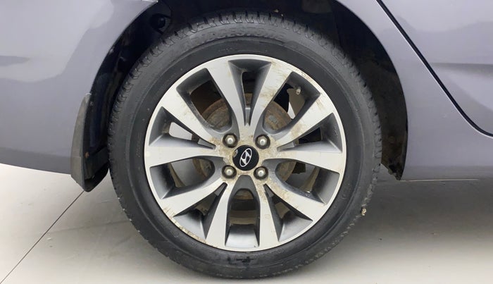 2015 Hyundai Verna FLUIDIC 4S 1.6 VTVT S(O), Petrol, Manual, 69,489 km, Right Rear Wheel