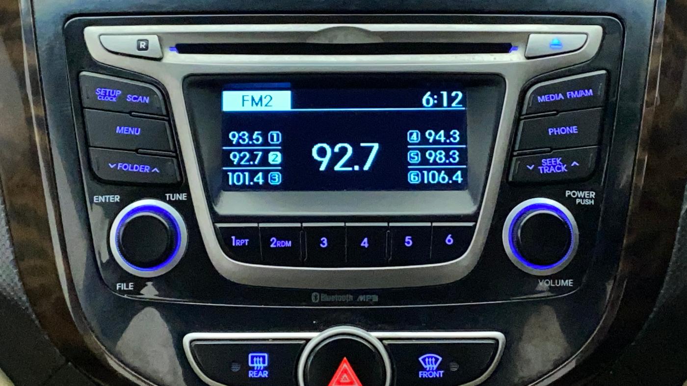 2015 Hyundai Verna FLUIDIC 4S 1.6 VTVT S(O), Petrol, Manual, 69,489 km, Infotainment System
