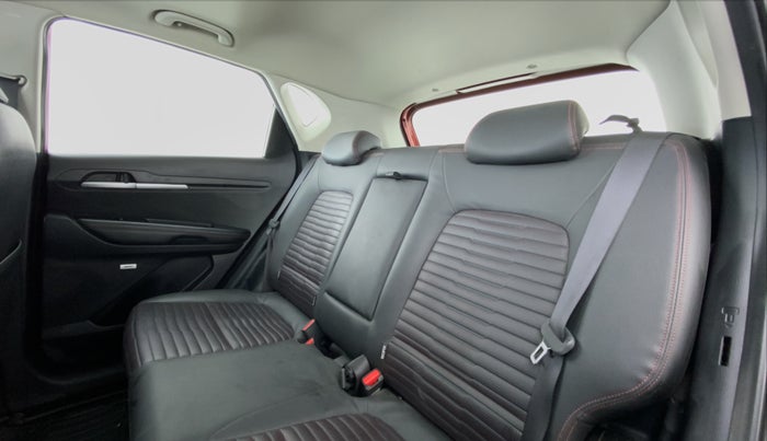 2020 KIA SONET GTX PLUS DCT 1.0, Petrol, Automatic, 19,496 km, Right Side Rear Door Cabin