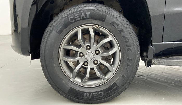 2017 Mahindra TUV300 T10 MT, Diesel, Manual, 46,200 km, Left Front Wheel