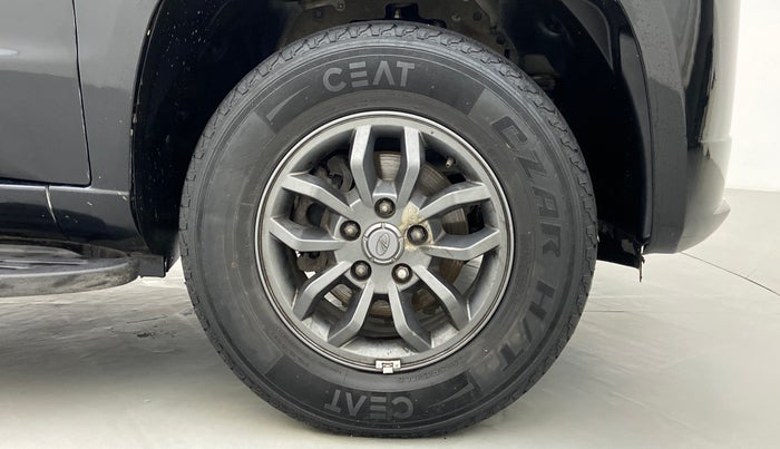 2017 Mahindra TUV300 T10 MT, Diesel, Manual, 46,200 km, Right Front Wheel