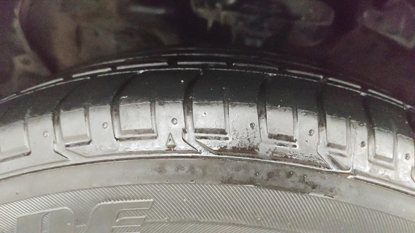 2022 KIA SELTOS GTX PLUS DCT 1.4 PETROL, Petrol, Automatic, 1,02,546 km, Left Front Tyre Tread