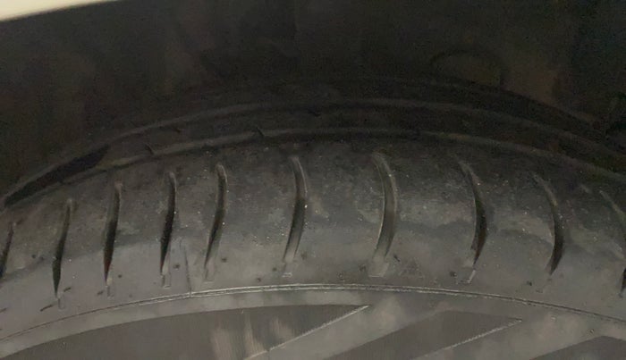 2019 Hyundai NEW SANTRO ERA EXECUTIVE, Petrol, Manual, 52,079 km, Right Front Tyre Tread