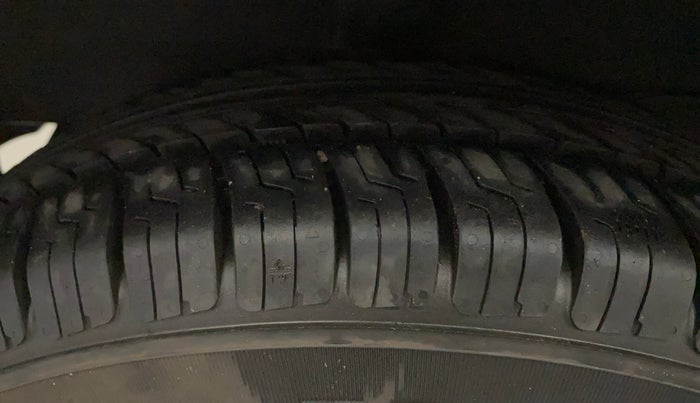 2019 Hyundai NEW SANTRO ERA EXECUTIVE, Petrol, Manual, 52,079 km, Right Rear Tyre Tread