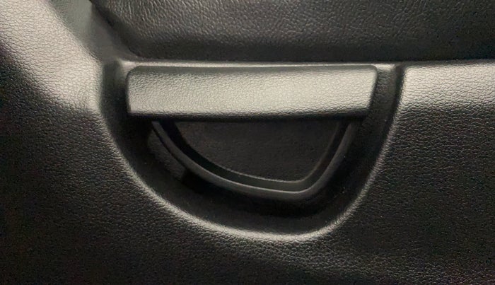 2019 Hyundai NEW SANTRO ERA EXECUTIVE, Petrol, Manual, 52,079 km, Driver Side Adjustment Panel