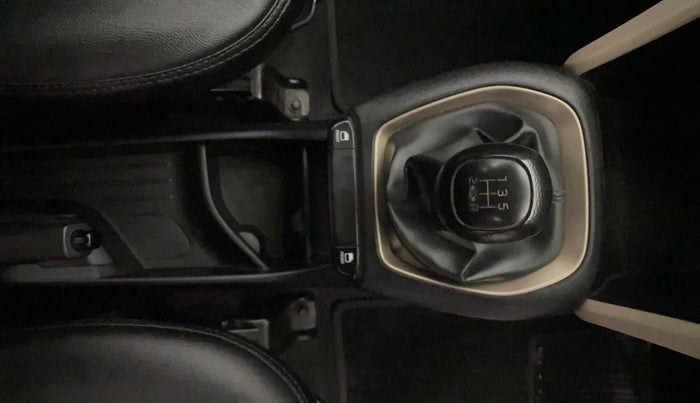 2019 Hyundai NEW SANTRO ERA EXECUTIVE, Petrol, Manual, 52,079 km, Gear Lever