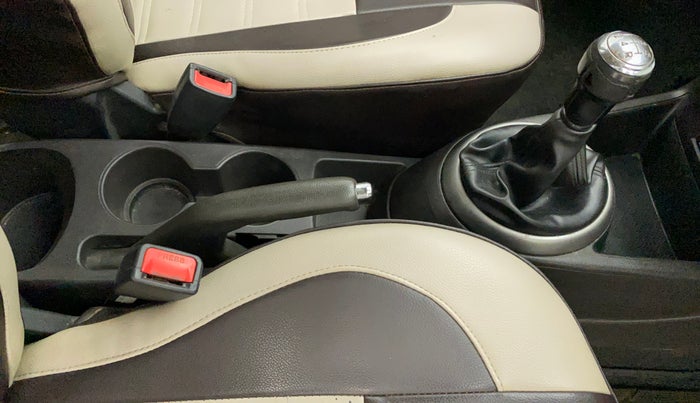 2013 Hyundai i20 SPORTZ 1.2, Petrol, Manual, 1,04,827 km, Gear Lever