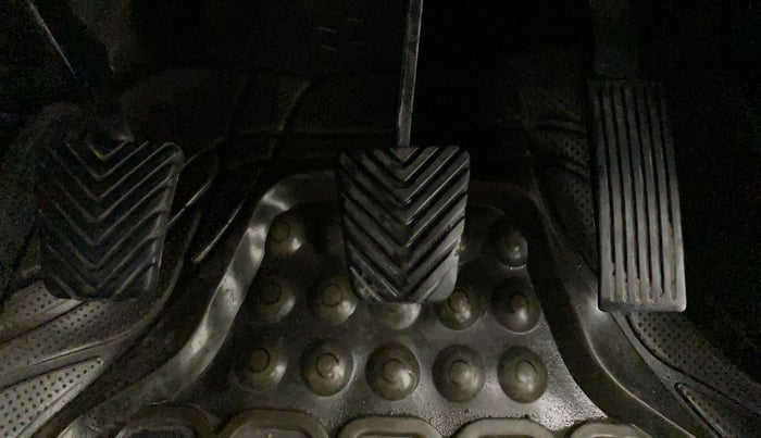 2013 Hyundai i20 SPORTZ 1.2, Petrol, Manual, 1,04,827 km, Pedals