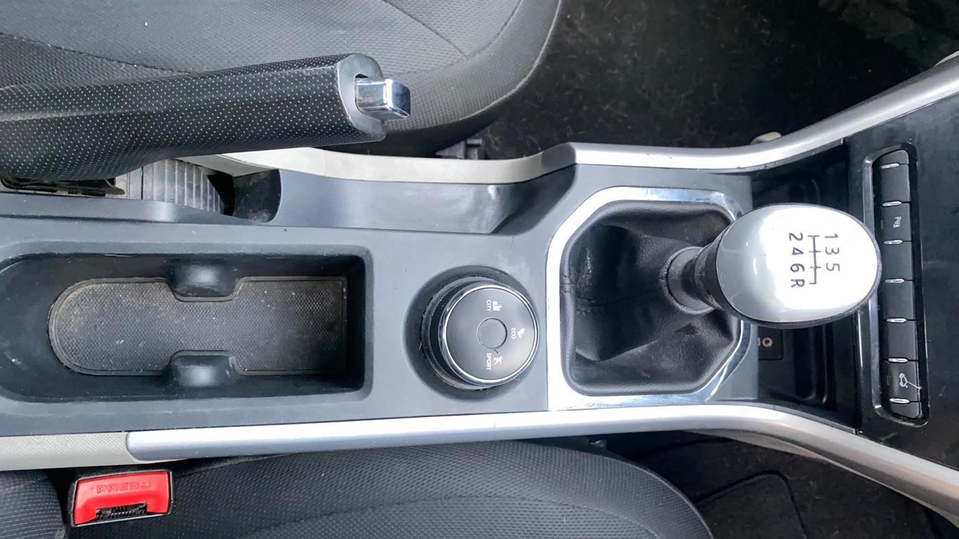 2017 Tata NEXON XT PETROL, Petrol, Manual, 58,863 km, Gear Lever