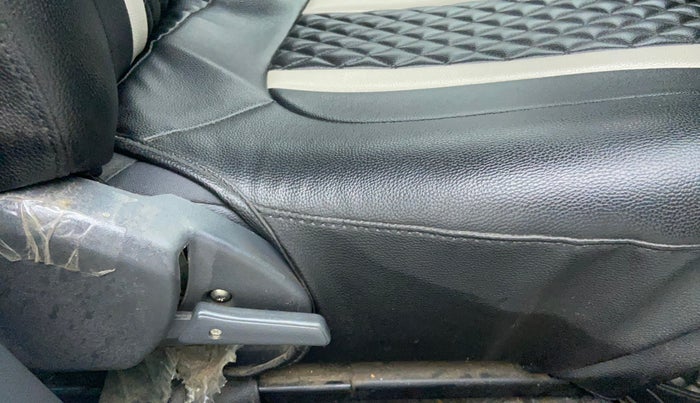 2019 Maruti Alto 800 LXI, Petrol, Manual, 23,987 km, Driver Side Adjustment Panel