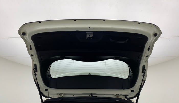 2019 Tata Harrier XZ 2.0L, Diesel, Manual, 52,636 km, Boot Door Open