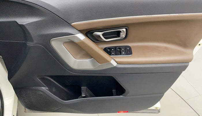 2019 Tata Harrier XZ 2.0L, Diesel, Manual, 52,636 km, Driver Side Door Panels Control